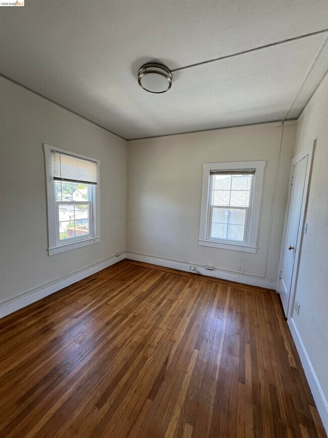 2249 Spaulding Ave Berkeley, CA 94703 photo 2