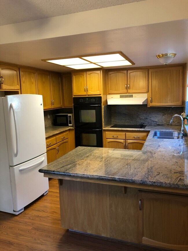 1100 Limeridge Dr Concord, CA 94518 photo 5