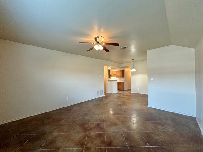 6411 Temora Loop Killeen, TX 76549 photo 3