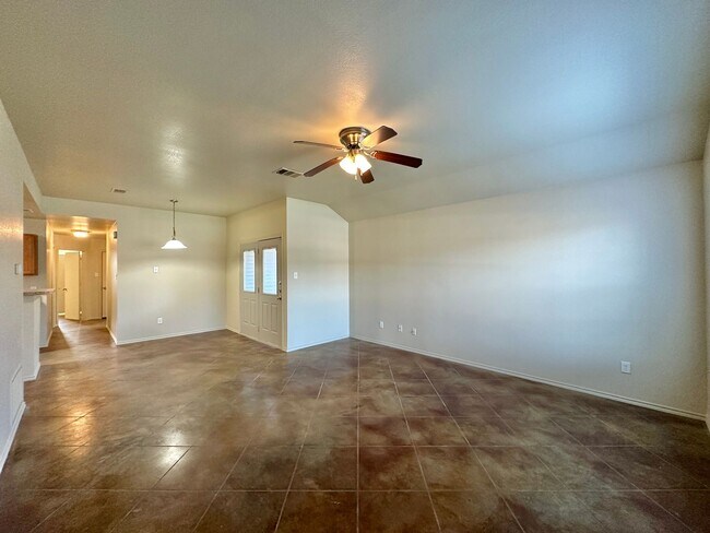 6411 Temora Loop Killeen, TX 76549 photo 2