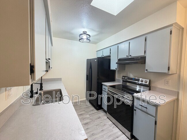 8131 N 107th Ave Peoria, AZ 85345 photo 3
