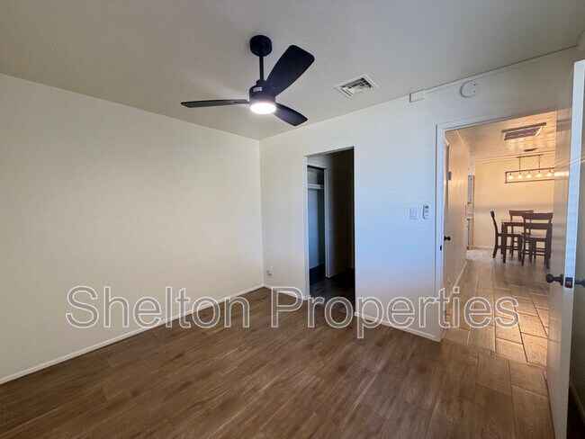8131 N 107th Ave Peoria, AZ 85345 photo 5