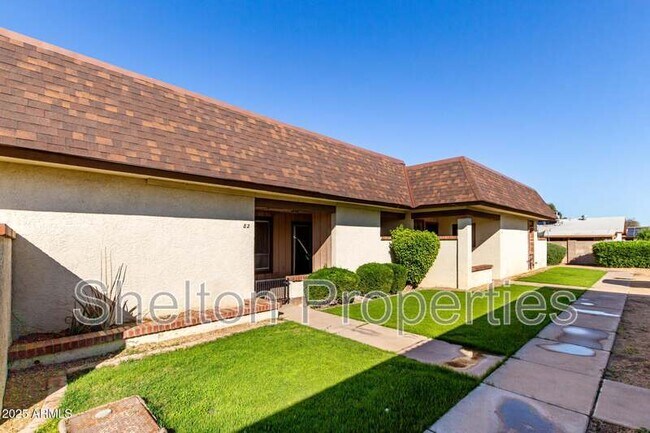 8131 N 107th Ave Peoria, AZ 85345 photo 2