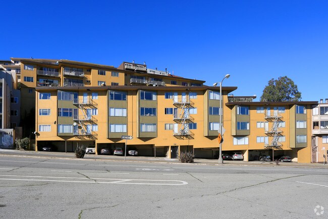 120 Portola Drive, San Francisco, CA 94131 photo 2