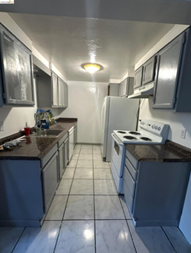 3742 McClelland St Oakland, CA 94619 photo 3
