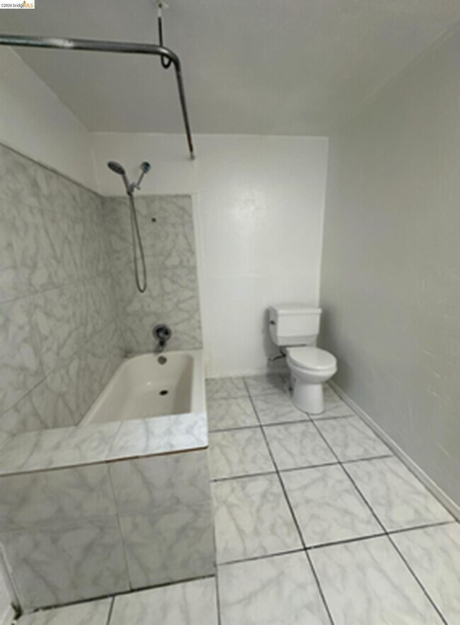 3742 McClelland St Oakland, CA 94619 photo 5