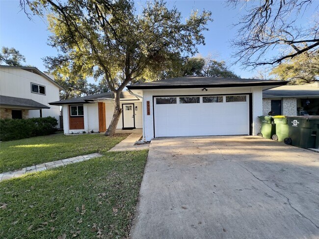 9728 Anderson Village Dr Austin, TX 78729 photo 3
