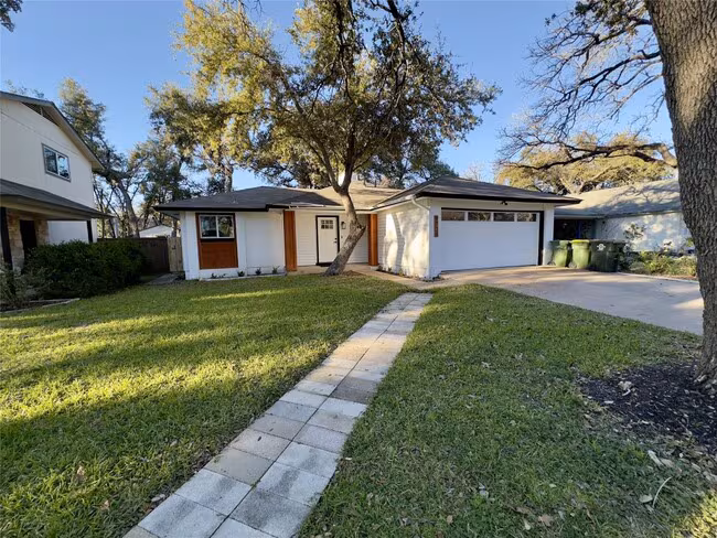 9728 Anderson Village Dr Austin, TX 78729 photo 2
