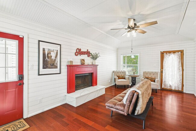300 Settler's Trl McKinney, TX 75069 photo 4