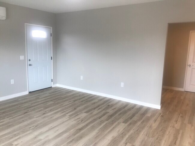 7880 Laurelridge Rd San Diego, CA 92120 photo 4