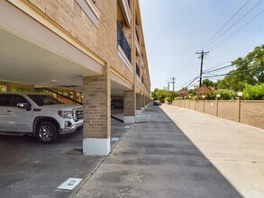 3316 Guadalupe St Austin, TX 78705 photo 3