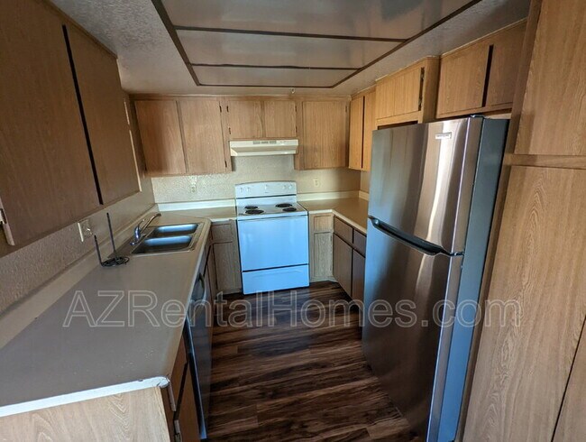 8155 E Roosevelt St Scottsdale, AZ 85257 photo 4