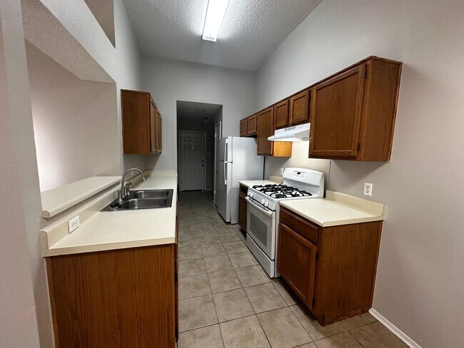 2606 Howellwood Wy Austin, TX 78748 photo 5