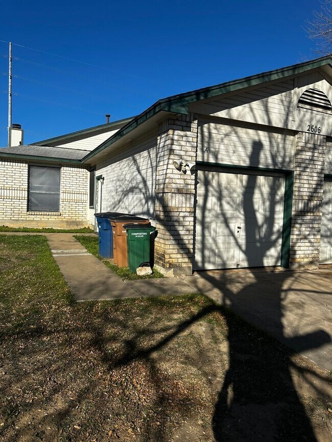 2606 Howellwood Wy Austin, TX 78748 photo 2