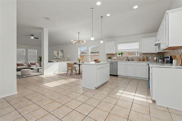 3256 Torio, Grand Prairie, TX 75054 photo 4