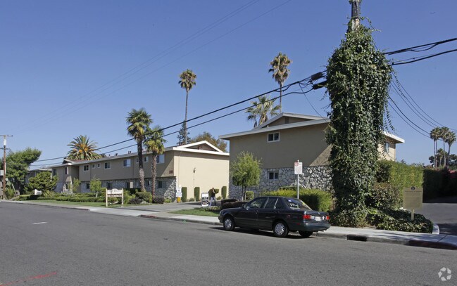 Park Regent Apartments photo 2