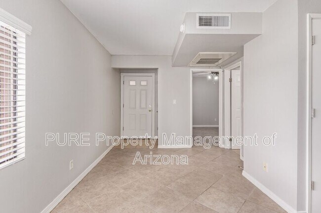 330 S Beck Ave Tempe, AZ 85281 photo 5