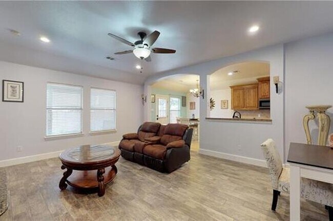 1828 Marlin Dr Aubrey, TX 76227 photo 4