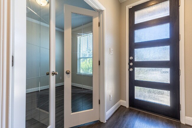 12606 Elemina Trl San Antonio, TX 78249 photo 4