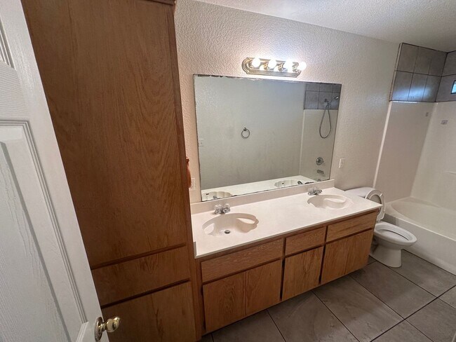 2609 Vernice Loop Killeen, TX 76549 photo 4