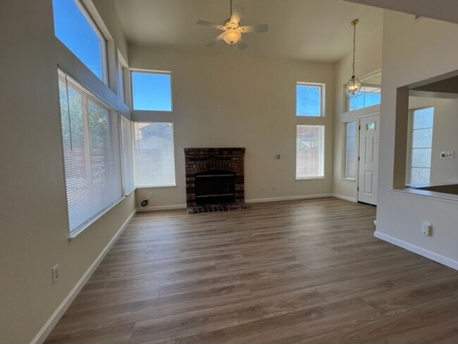 4200 Buckskin Dr Antioch, CA 94531 photo 3