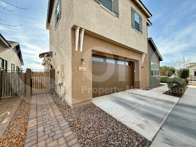 1871 E Lantana Dr Chandler, AZ 85286 photo 3
