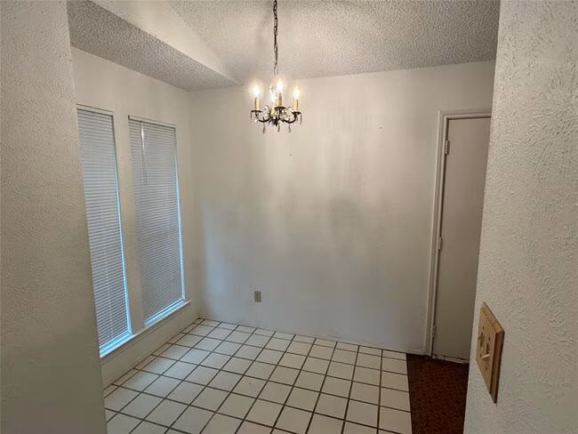 905 Tillery St Austin, TX 78702 photo 4