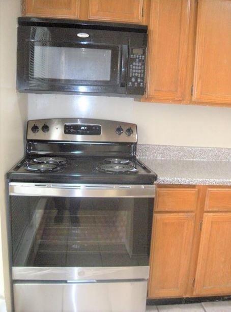 704 W 21st St Austin, TX 78705 photo 5