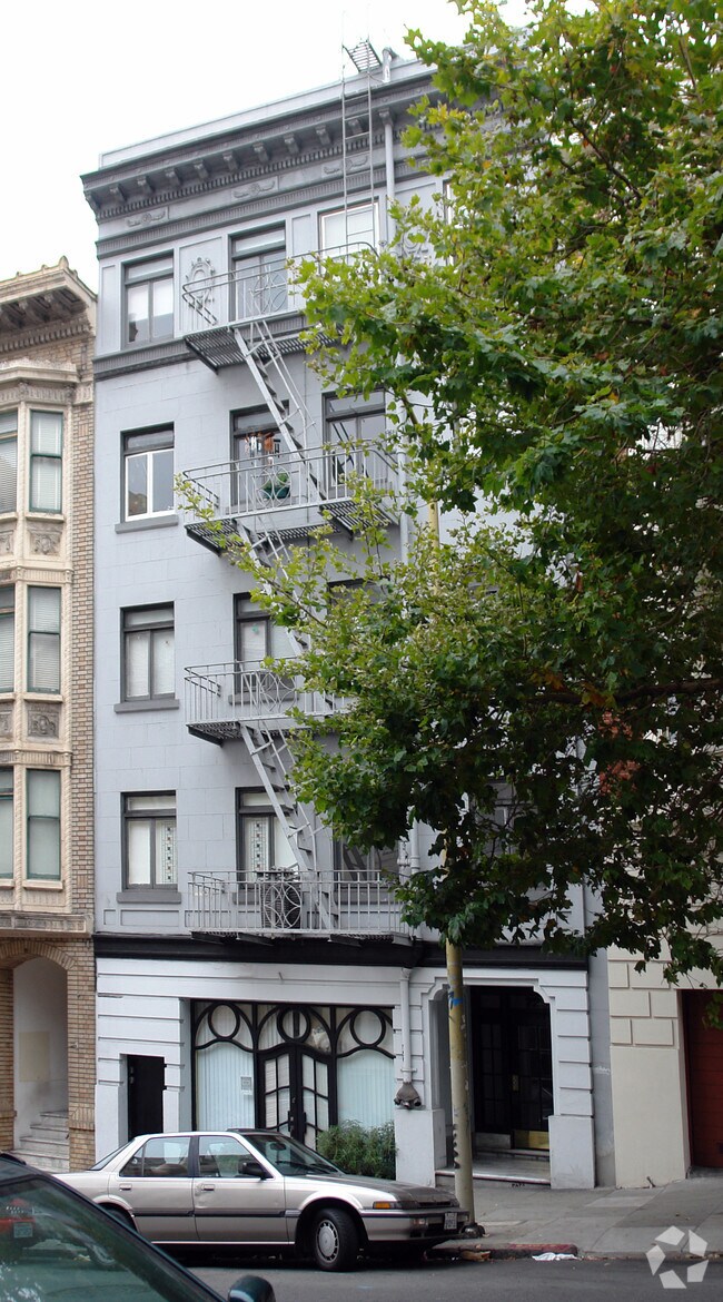 727-729 Leavenworth Street Apartments* photo 4