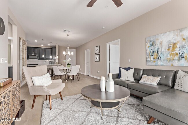 2511 W Queen Creek Rd Chandler, AZ 85248 photo 2