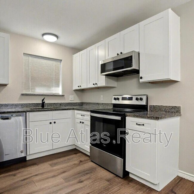 225 Bryan Street, Denton, TX 76201 photo 3