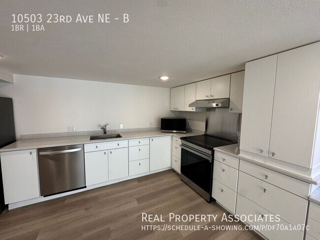 10503 23rd Ave NE Seattle, WA 98125 photo 3