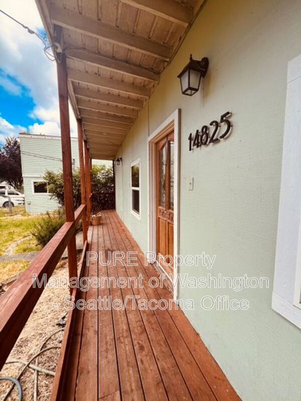 14825 W Thorne Ln SW Lakewood, WA 98498 photo 2