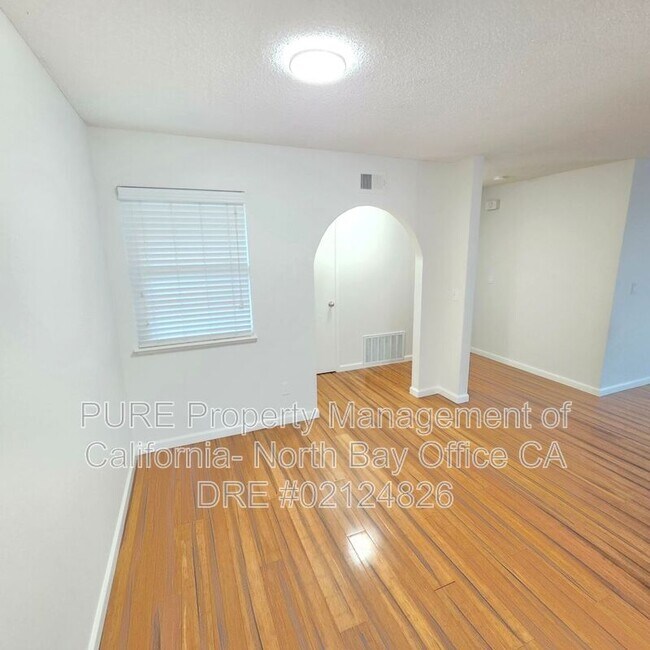 1025 Palmetto Way Petaluma, CA 94954 photo 2