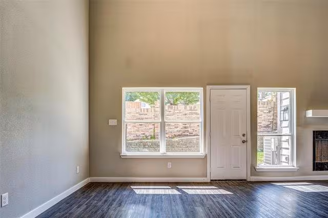 1110 Woburn Drive, Garland, TX 75043 photo 4