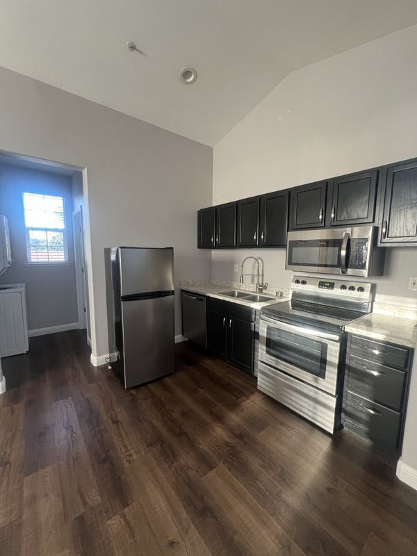 145 Wexford St Brentwood, CA 94513 photo 3