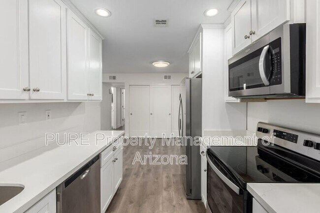 6480 N 82nd St Scottsdale, AZ 85250 photo 2