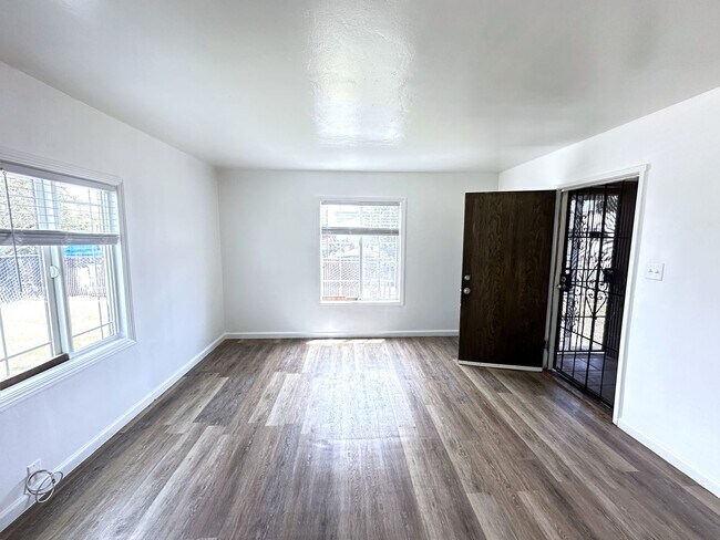 1503 88th Ave Oakland, CA 94621 photo 4
