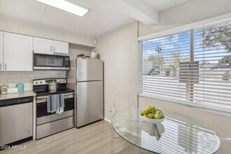 615 S Hardy Dr Tempe, AZ 85281 photo 2