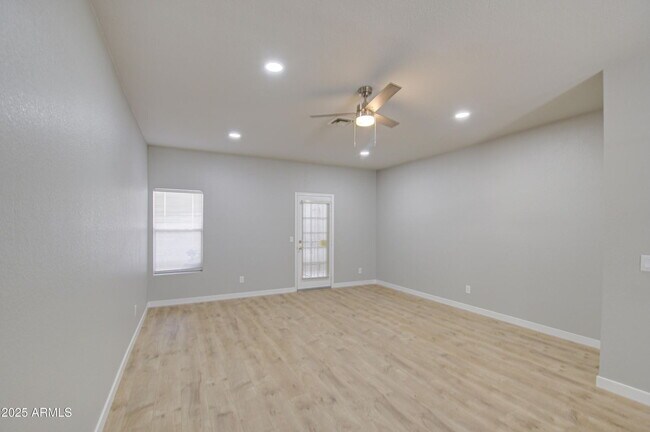 1600 N Saba St Chandler, AZ 85225 photo 3