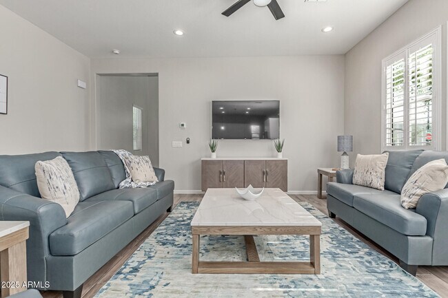 371 N 157th Ln Goodyear, AZ 85338 photo 5