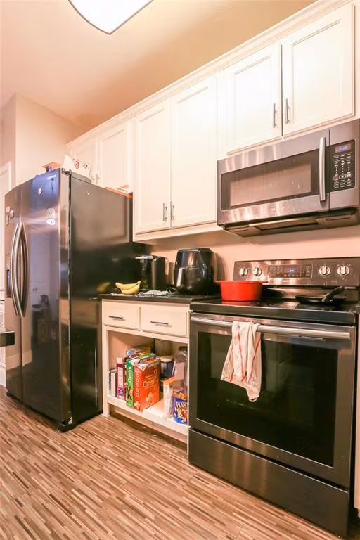 910 W 25th St Austin, TX 78705 photo 3