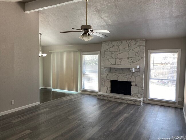 15043 Misty Bnd Dr San Antonio, TX 78217 photo 5