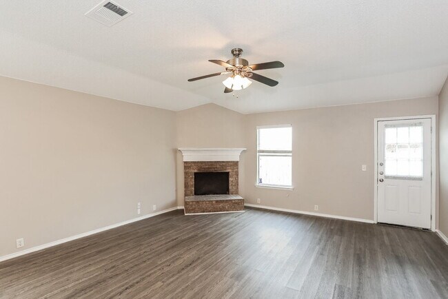 2528 Tar Heel Dr Fort Worth, TX 76123 photo 5