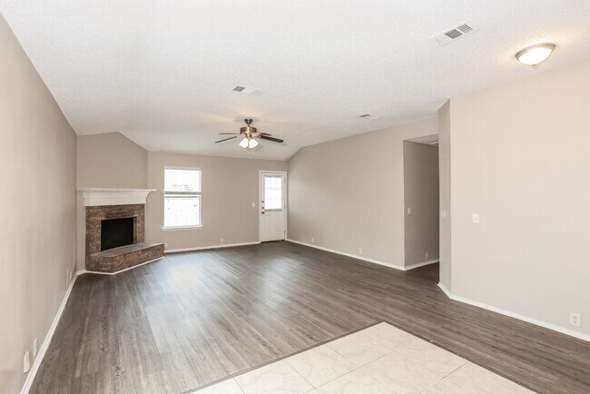 2528 Tar Heel Dr Fort Worth, TX 76123 photo 3