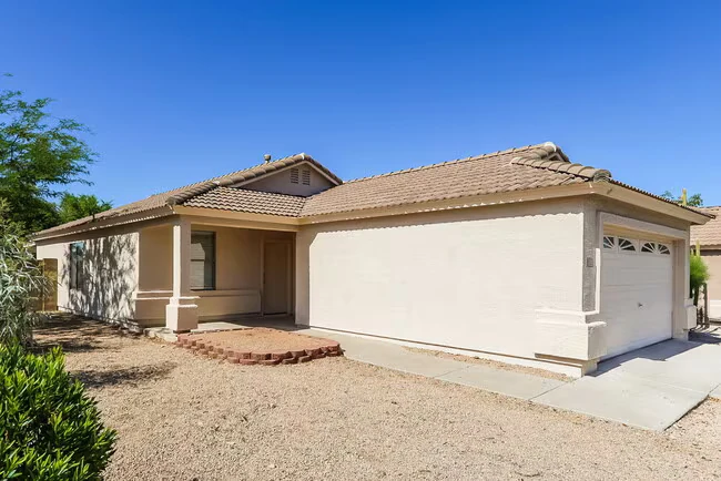 11335 W Crestbrook Dr Surprise, AZ 85378 photo 3