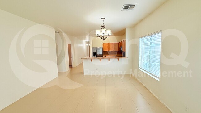 331 E Saddle Way San Tan Valley, AZ 85143 photo 5