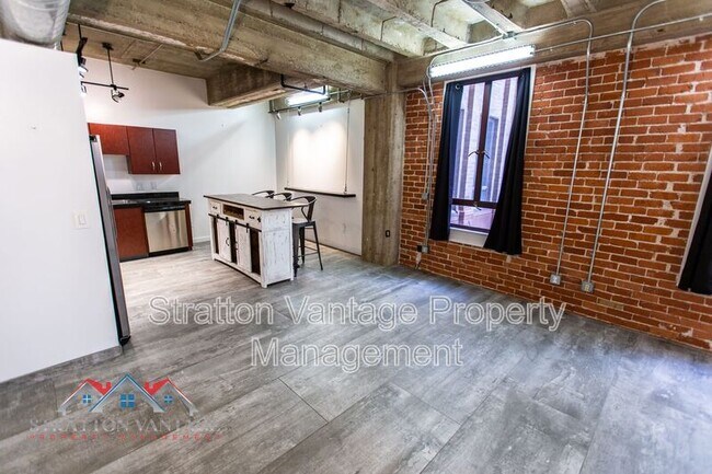 114 W Adams St Phoenix, AZ 85003 photo 4
