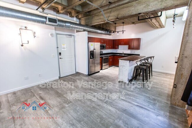 114 W Adams St Phoenix, AZ 85003 photo 5