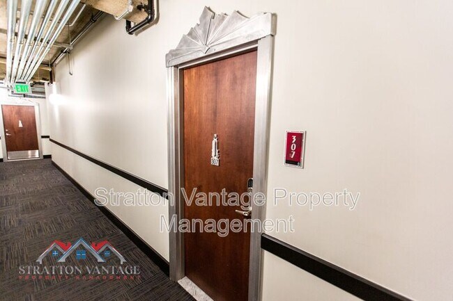 114 W Adams St Phoenix, AZ 85003 photo 3